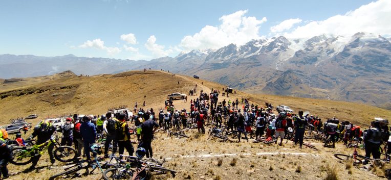 Carrera en Bolivia, descenso y enduro